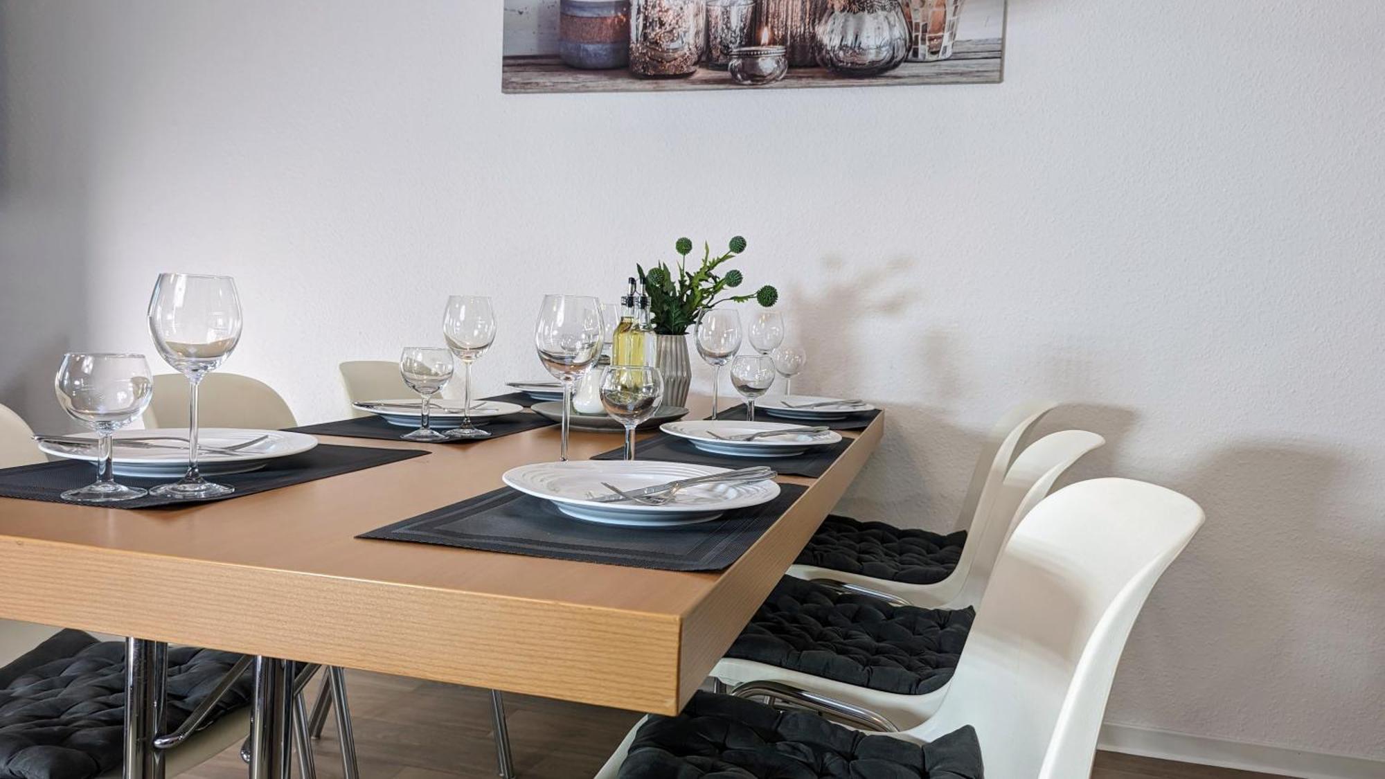 Fewo Urban Gotha-Apartment Friedenstein- Am Schlosspark- Parken An Der Der Tuer- Barrierefrei, 900 Meter Zum Bahnhof - Wallbox المظهر الخارجي الصورة